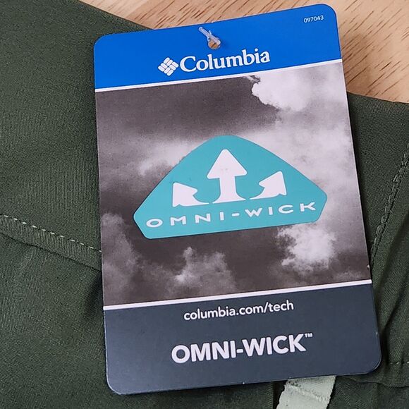 Columbia Women's Hike Skort Medium | Active Fit | Green | NWT - Picture 3 of 7